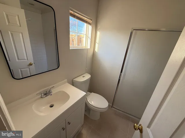 $2,950 | 22976 Fontwell Square, Sterling, VA 20166