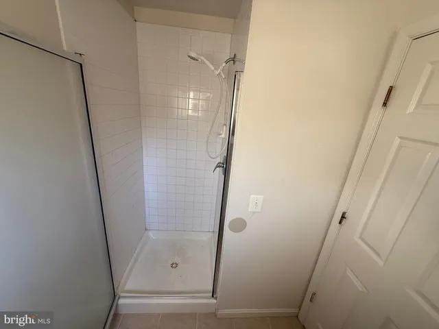 $2,950 | 22976 Fontwell Square, Sterling, VA 20166