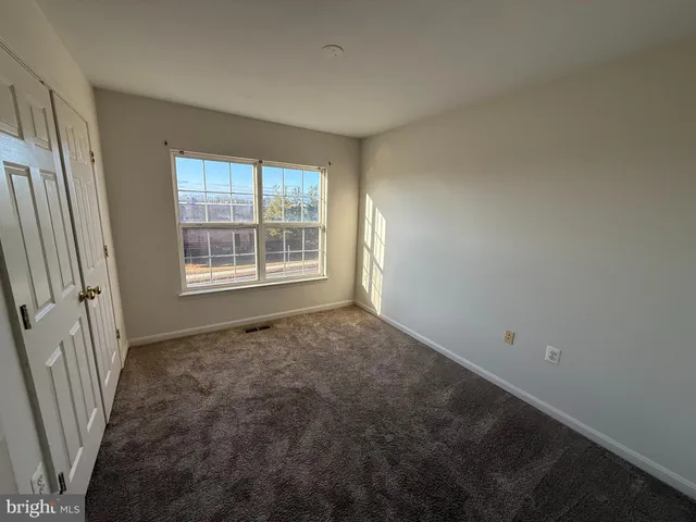 $2,950 | 22976 Fontwell Square, Sterling, VA 20166