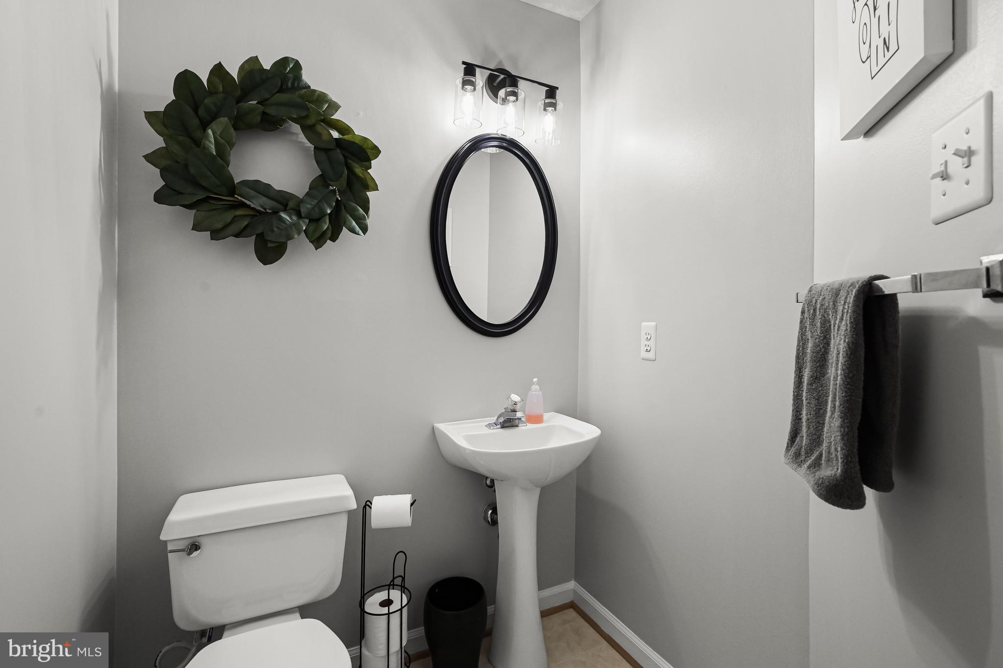 6552 Ellington Way Frederick, MD 21703 - Photo 17 of 45 Powder Room