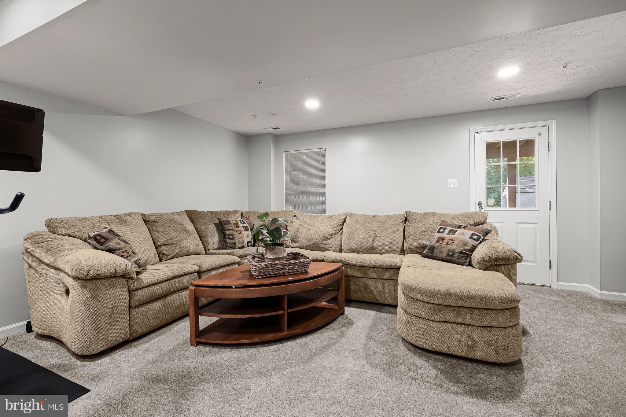 6552 Ellington Way Frederick, MD 21703 - Photo 31 of 45 Family Room