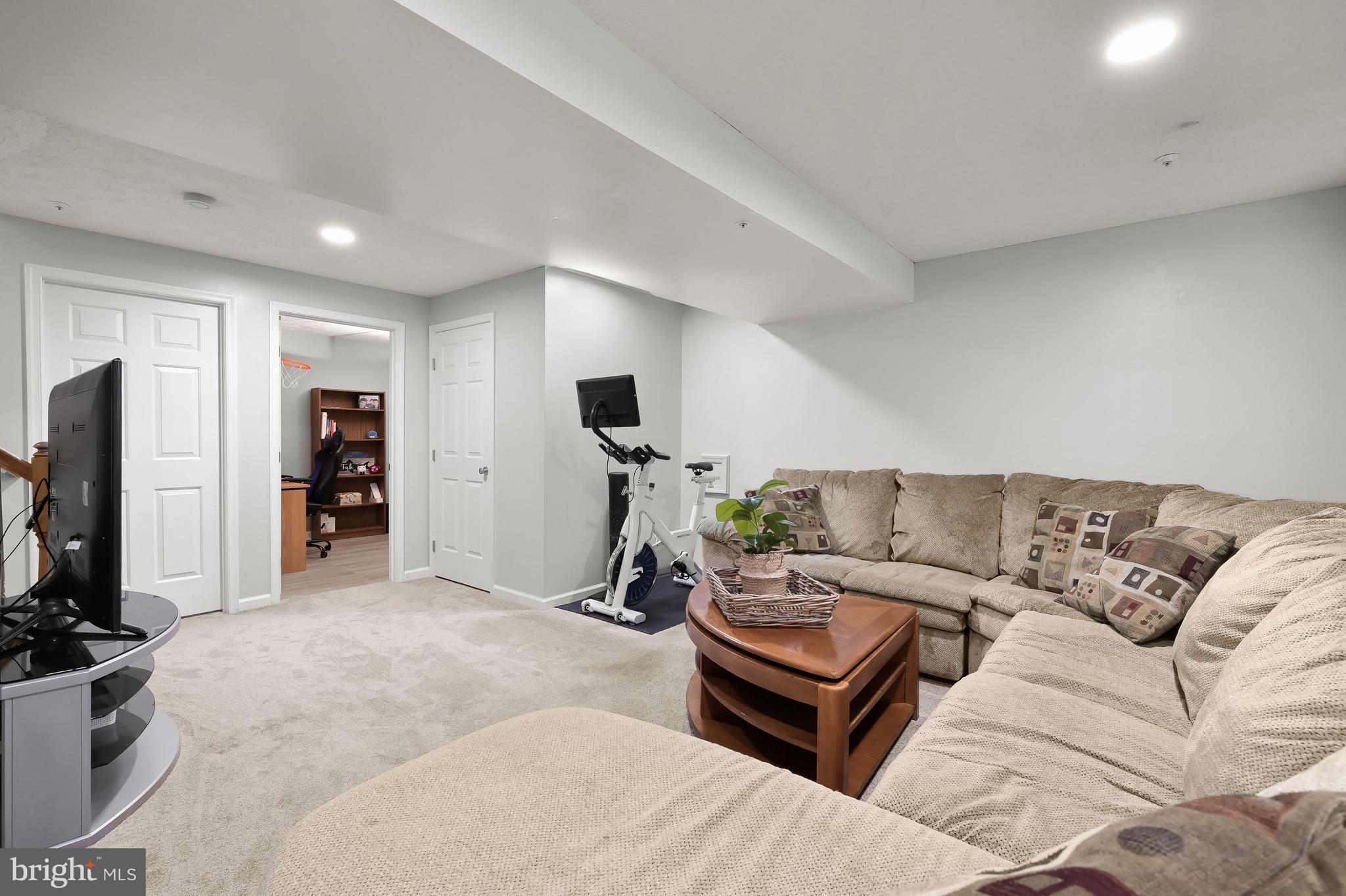 6552 Ellington Way Frederick, MD 21703 - Photo 32 of 45 Family Room