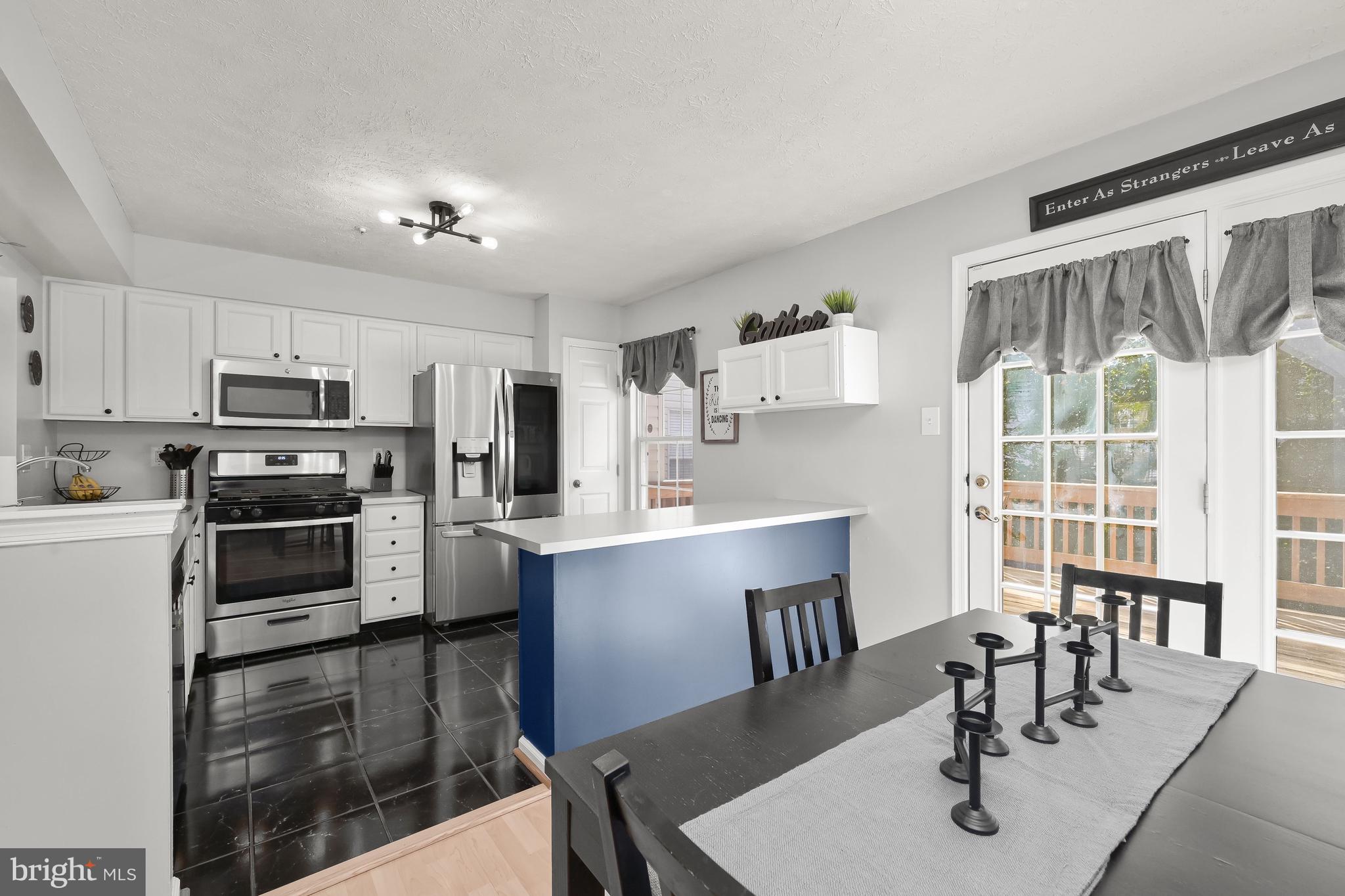 6552 Ellington Way Frederick, MD 21703 - Photo 10 of 45 Kitchen | Dining Area