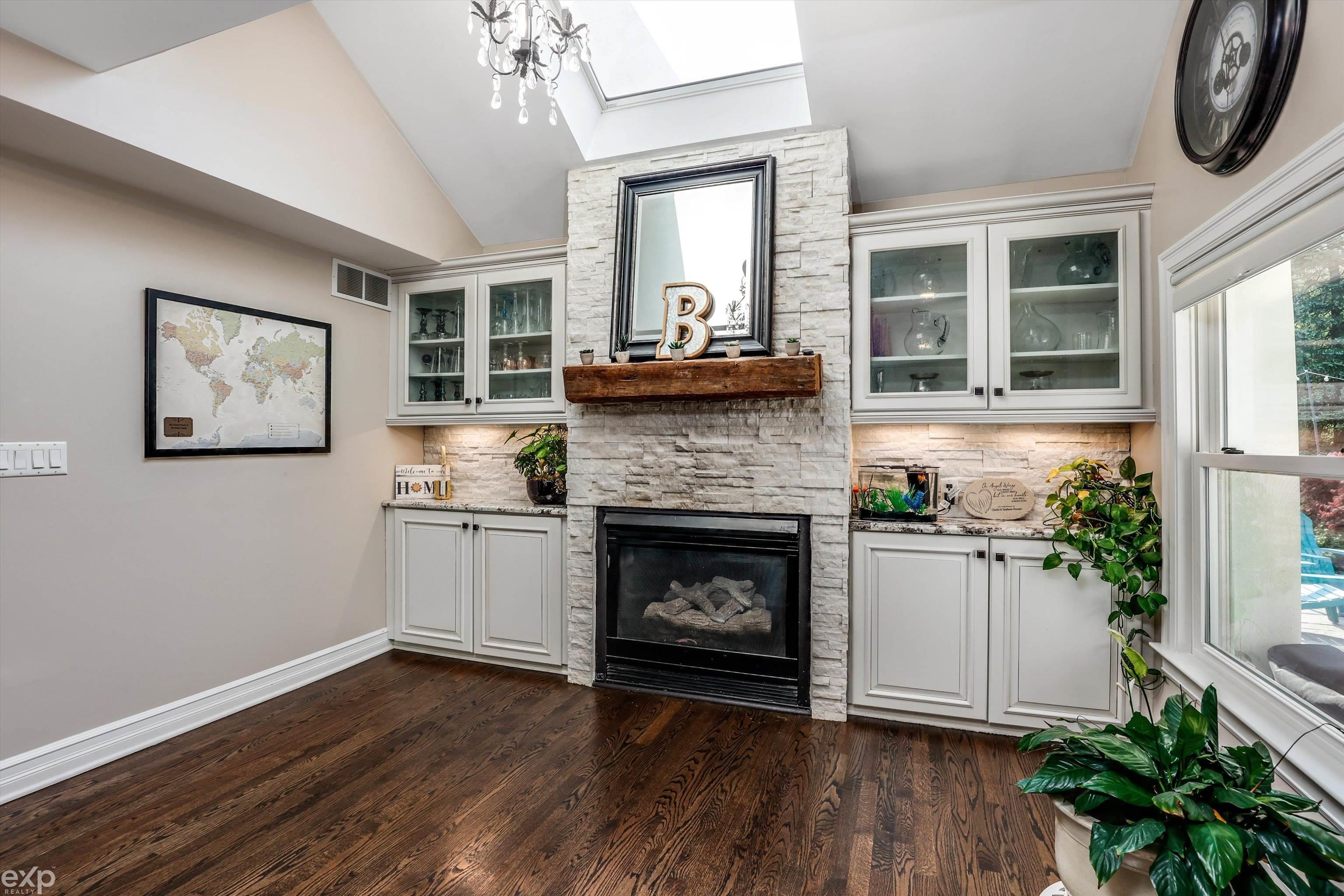 454 Whims Lane Rochester, MI 48306 - Photo 16 of 60 50108545-16.JPG