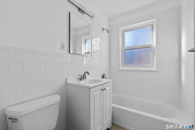 $2,750 | 30 Hamilton Court, Unit B, Stamford, CT 06902