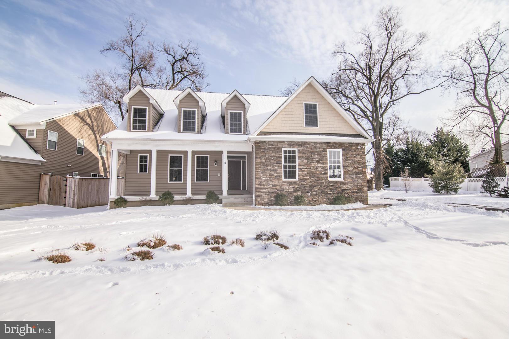 131 Riverside Road Edgewater, MD 21037 - Photo 1 of 25 Exterior (Front)