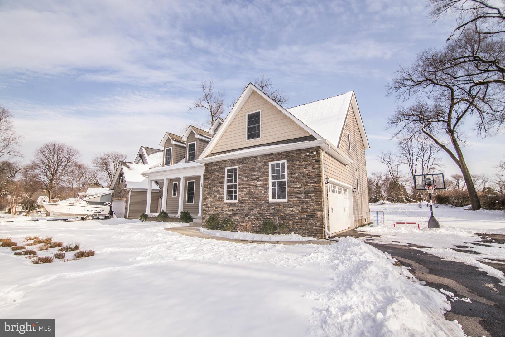 131 Riverside Road Edgewater, MD 21037 - Photo 2 of 25 Exterior (Front)