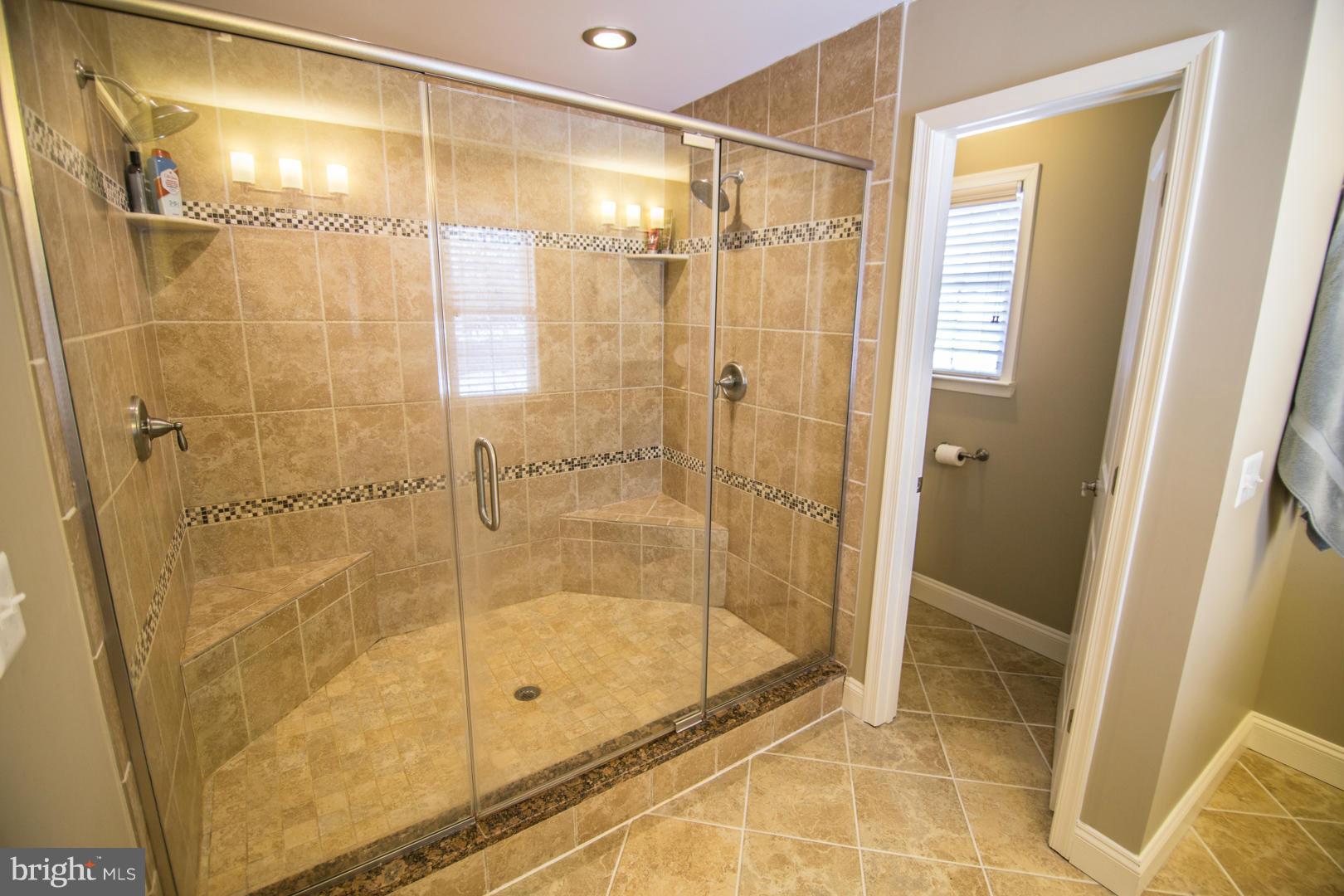 131 Riverside Road Edgewater, MD 21037 - Photo 15 of 25 Bath (Master)