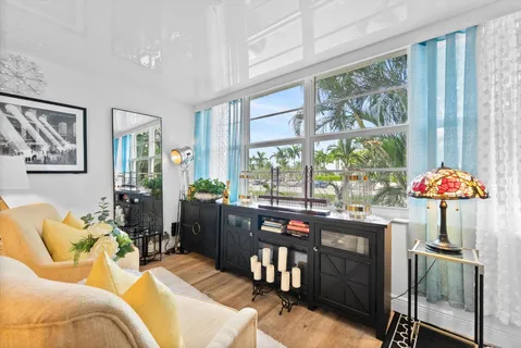 $415,000 | 1160 North Federal Highway, Unit 221, Fort Lauderdale, FL 33304