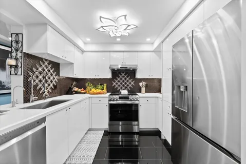 $415,000 | 1160 North Federal Highway, Unit 221, Fort Lauderdale, FL 33304