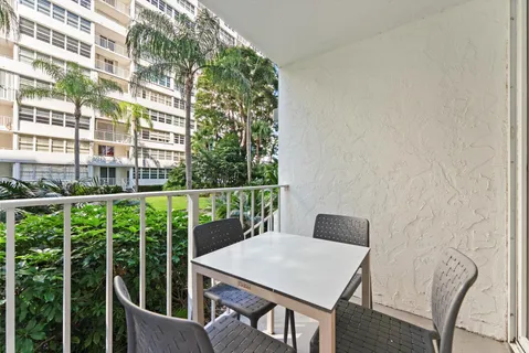 $415,000 | 1160 North Federal Highway, Unit 221, Fort Lauderdale, FL 33304