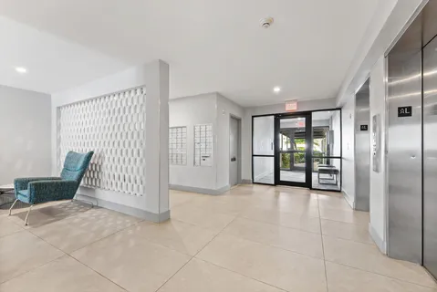 $415,000 | 1160 North Federal Highway, Unit 221, Fort Lauderdale, FL 33304