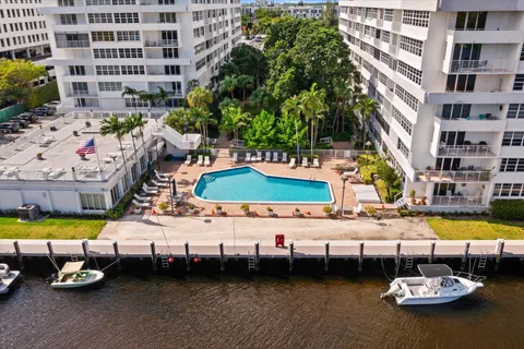 $415,000 | 1160 North Federal Highway, Unit 221, Fort Lauderdale, FL 33304