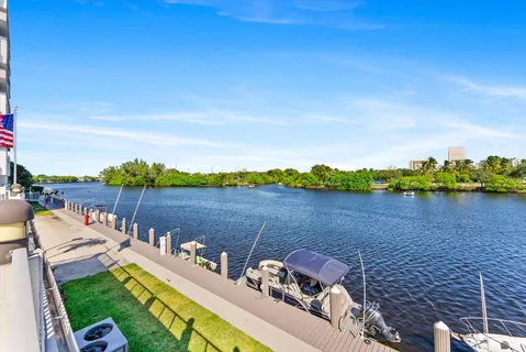 $415,000 | 1160 North Federal Highway, Unit 221, Fort Lauderdale, FL 33304