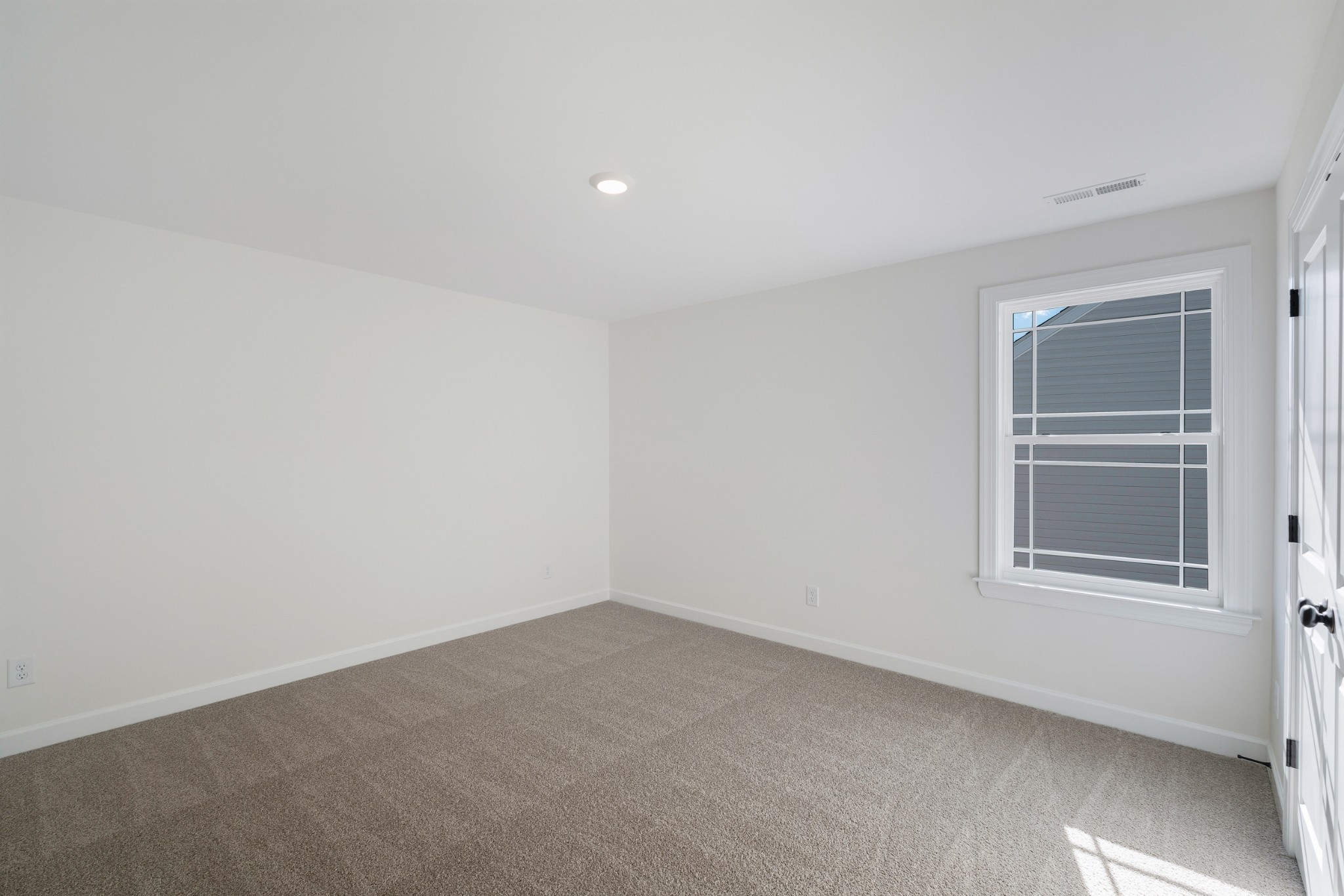 4010 Rampart Way Spring Hill Spring Hill, TN 37174 - Photo 21 of 34 an empty room with a window