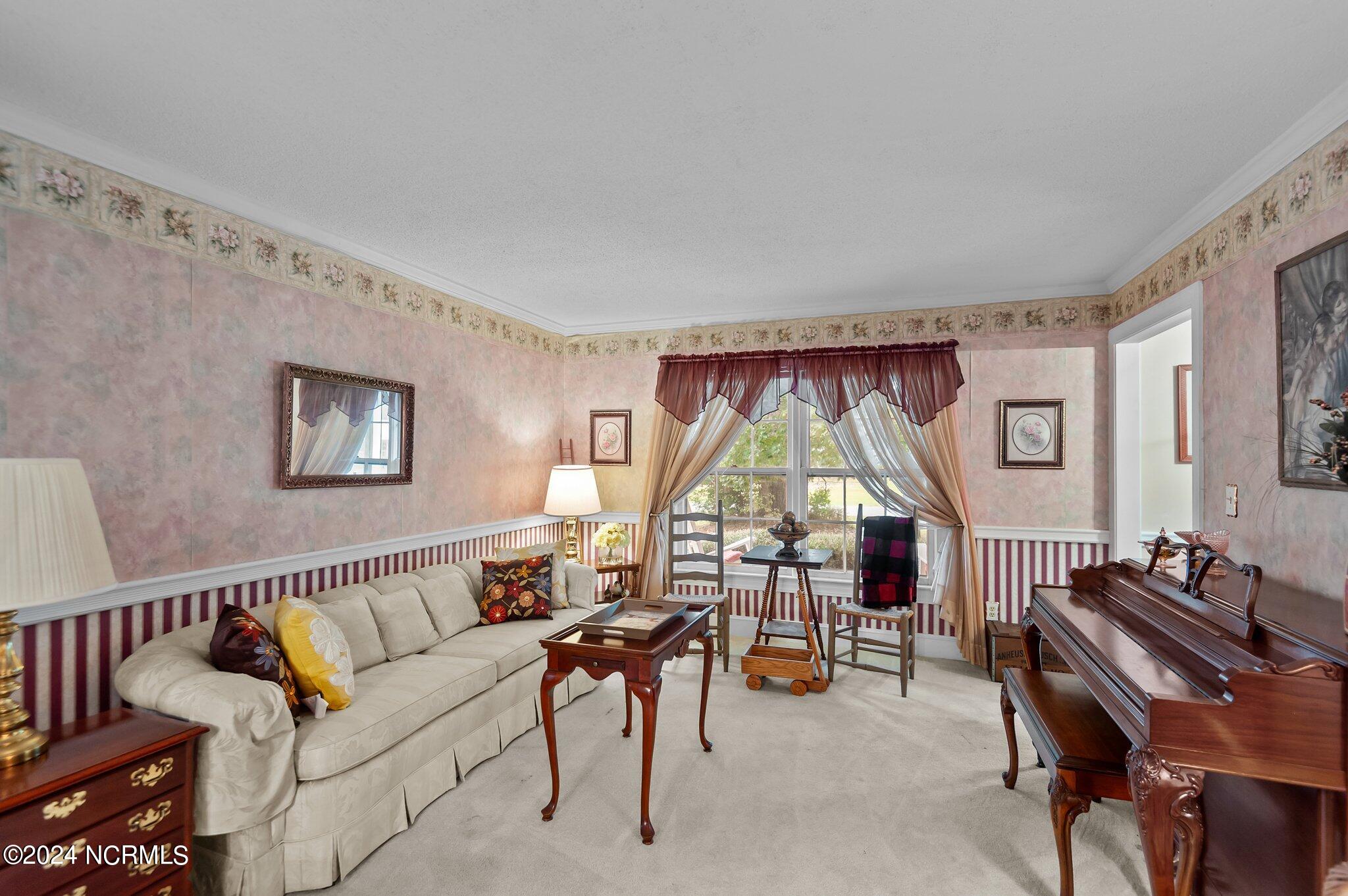309 Windsor Road Greenville, NC 27858 - Photo 4 of 50 4-web-or-mls-_DSC2491