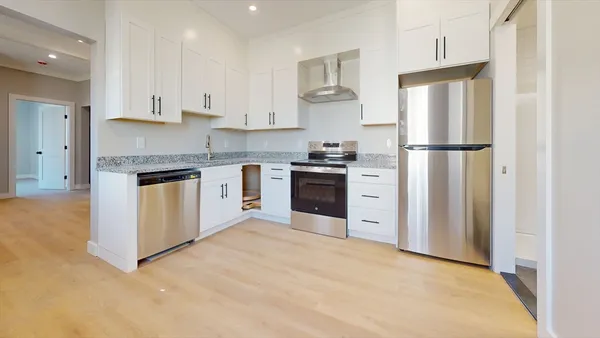 $3,195 | 61 Dartmouth Street, Unit 5, Waltham, MA 02453