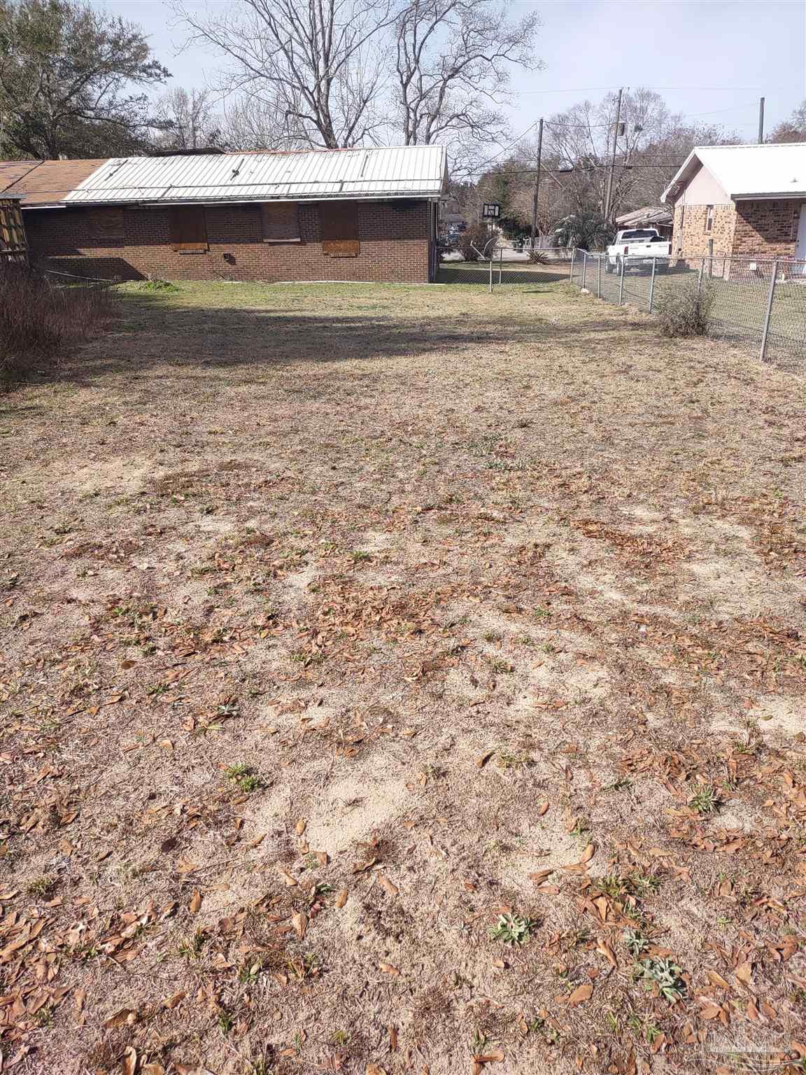 2242 Handy Road Cantonment, FL 32533 - Photo 4 of 7