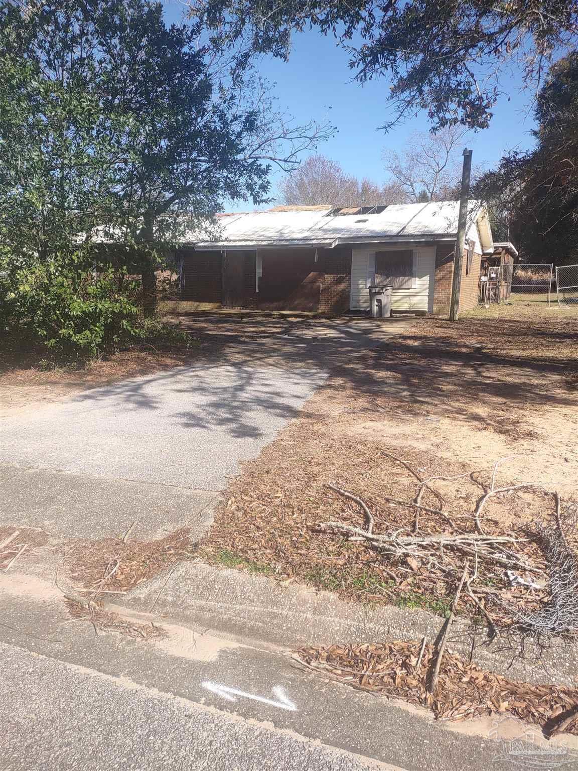 2242 Handy Road Cantonment, FL 32533 - Photo 5 of 7