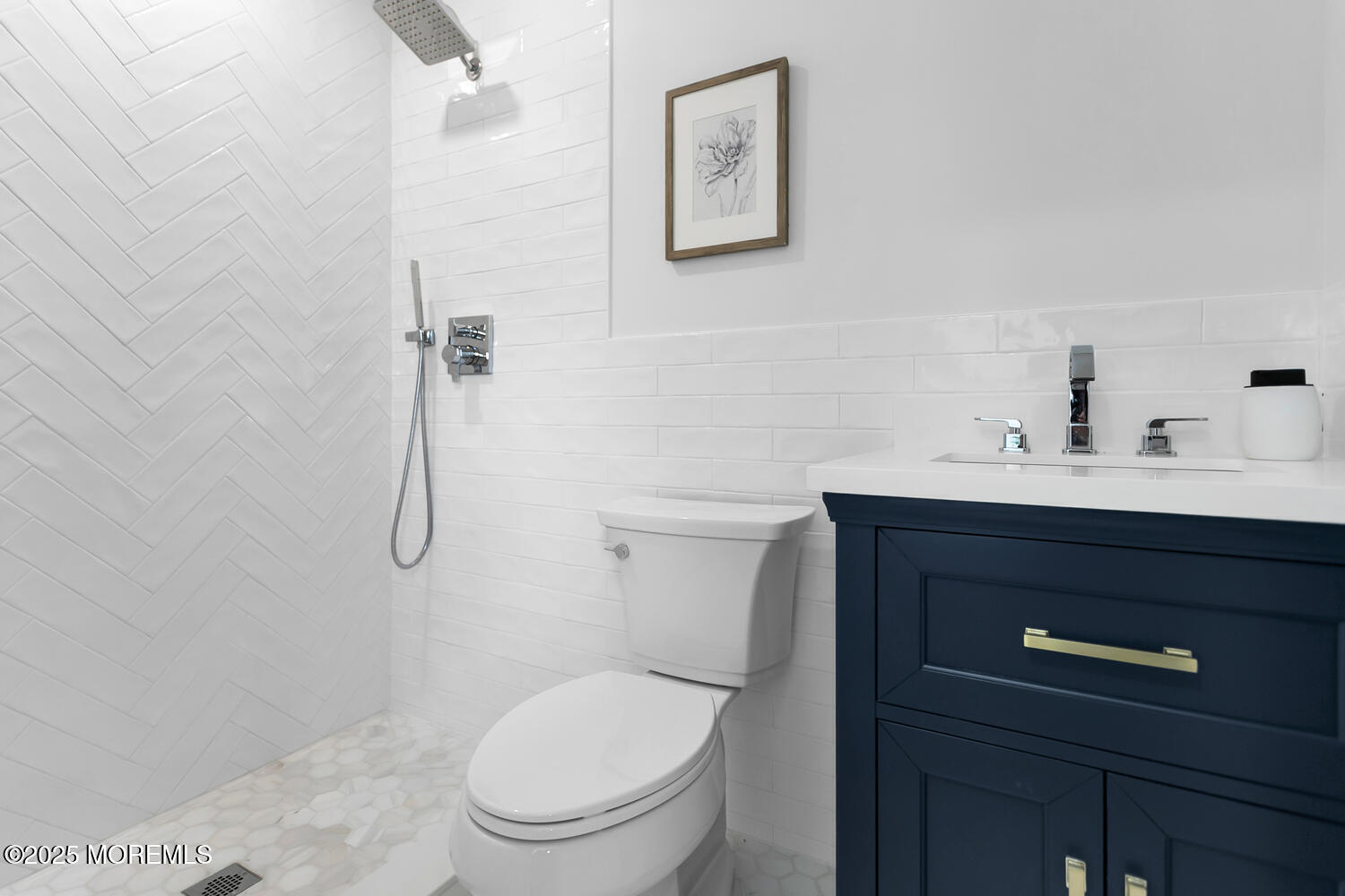 832 Nutswamp Road Red Bank, NJ 07701 - Photo 11 of 53 832 Nutswamp Rd Red Bank NJ-large-032-03