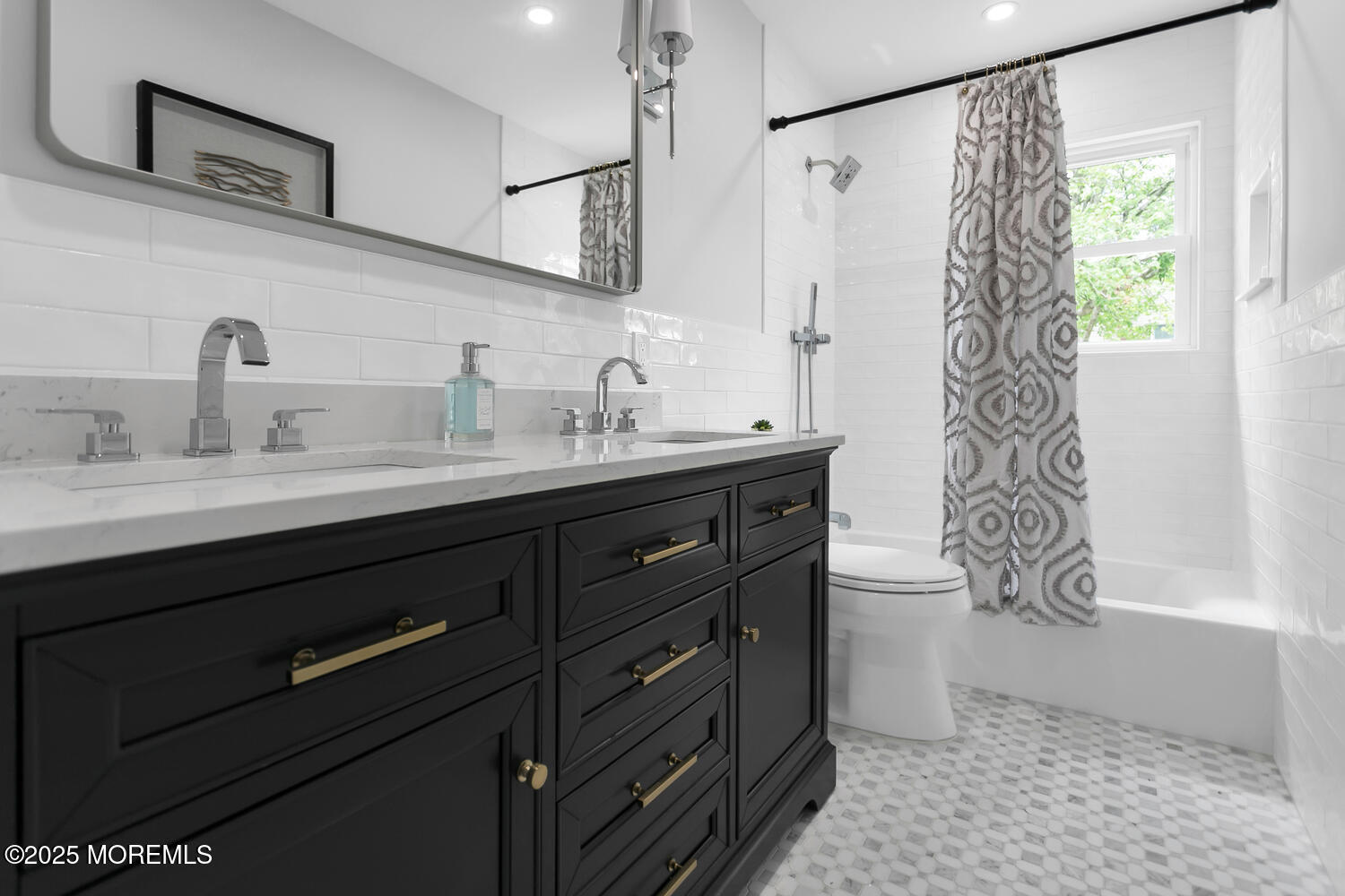 832 Nutswamp Road Red Bank, NJ 07701 - Photo 13 of 53 832 Nutswamp Rd Red Bank NJ-large-027-00