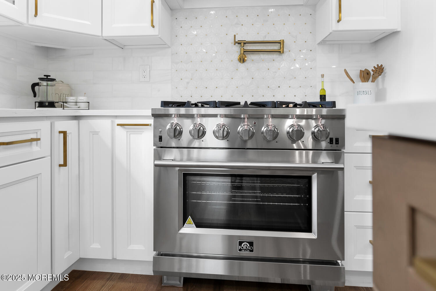 832 Nutswamp Road Red Bank, NJ 07701 - Photo 24 of 53 832 Nutswamp Rd Red Bank NJ-large-017-04