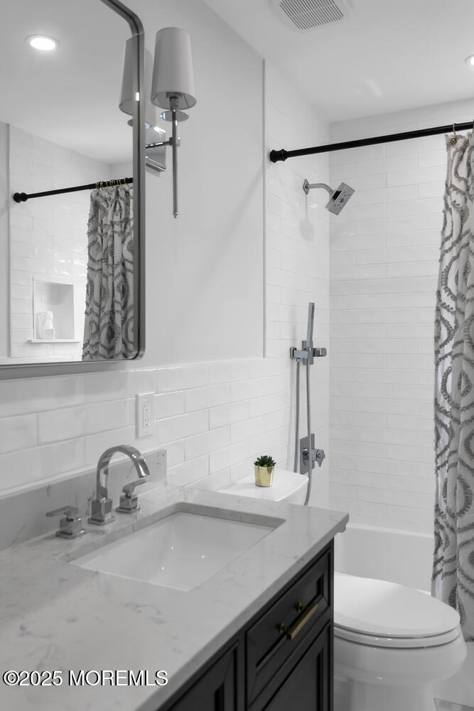 832 Nutswamp Road Red Bank, NJ 07701 - Photo 34 of 53 832 Nutswamp Rd Red Bank NJ-large-028-04