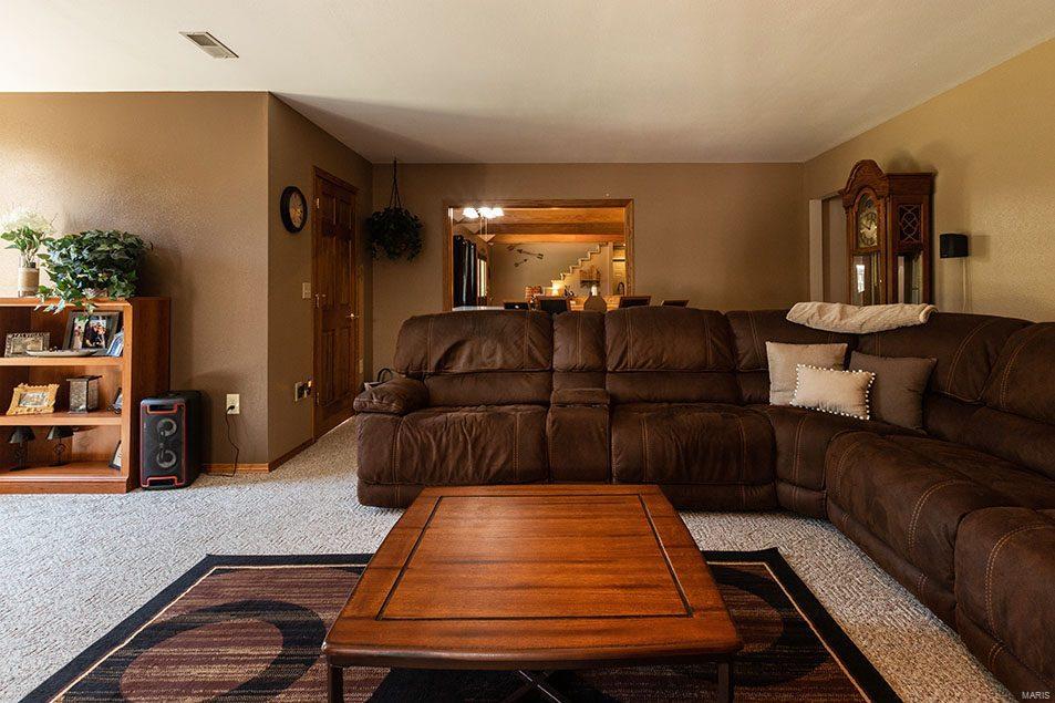 197 Quarry Road Carrollton, IL 62016 - Photo 7 of 30