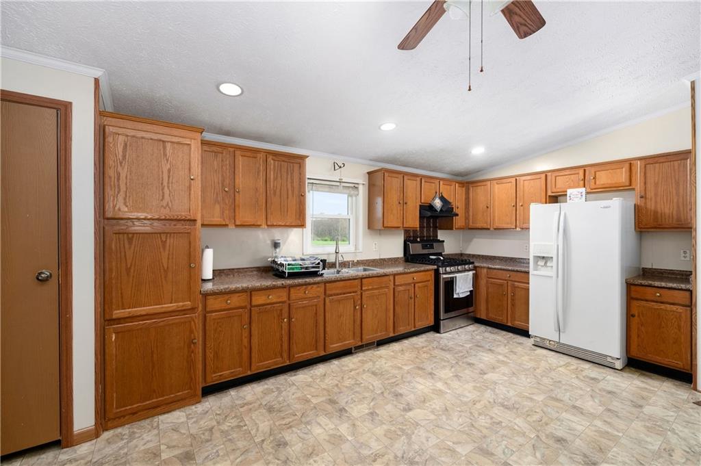 843 Indian Rocks Road Emlenton, PA 16373 - Photo 14 of 38 Gallery Image 14