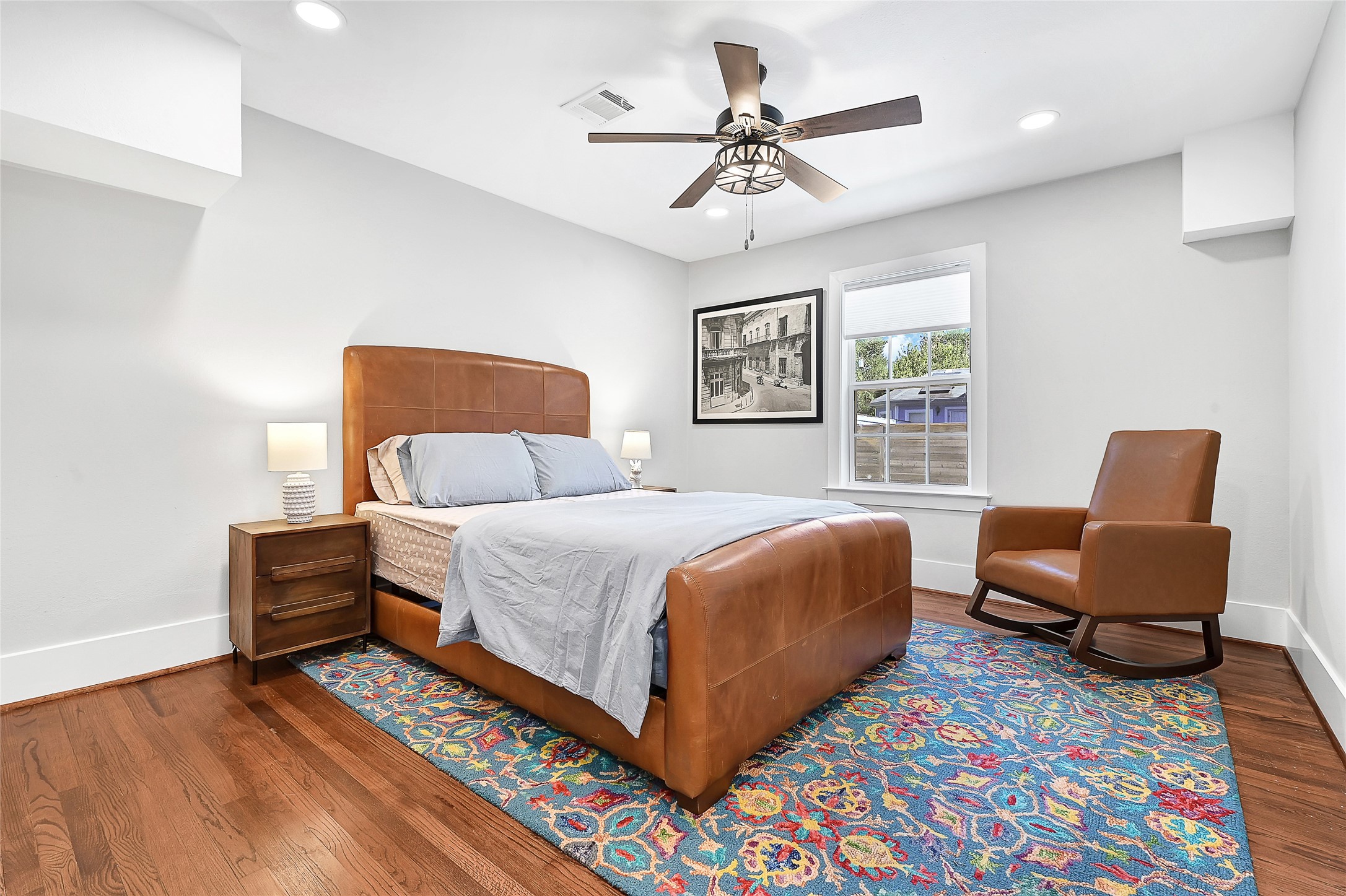 3343 Tampa Street Houston, TX 77021 - Photo 22 of 41 a bedroom with a bed and a couch