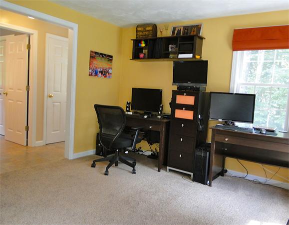 144 Martin Road Douglas, MA 01516 - Photo 12 of 26 Gallery Image 12