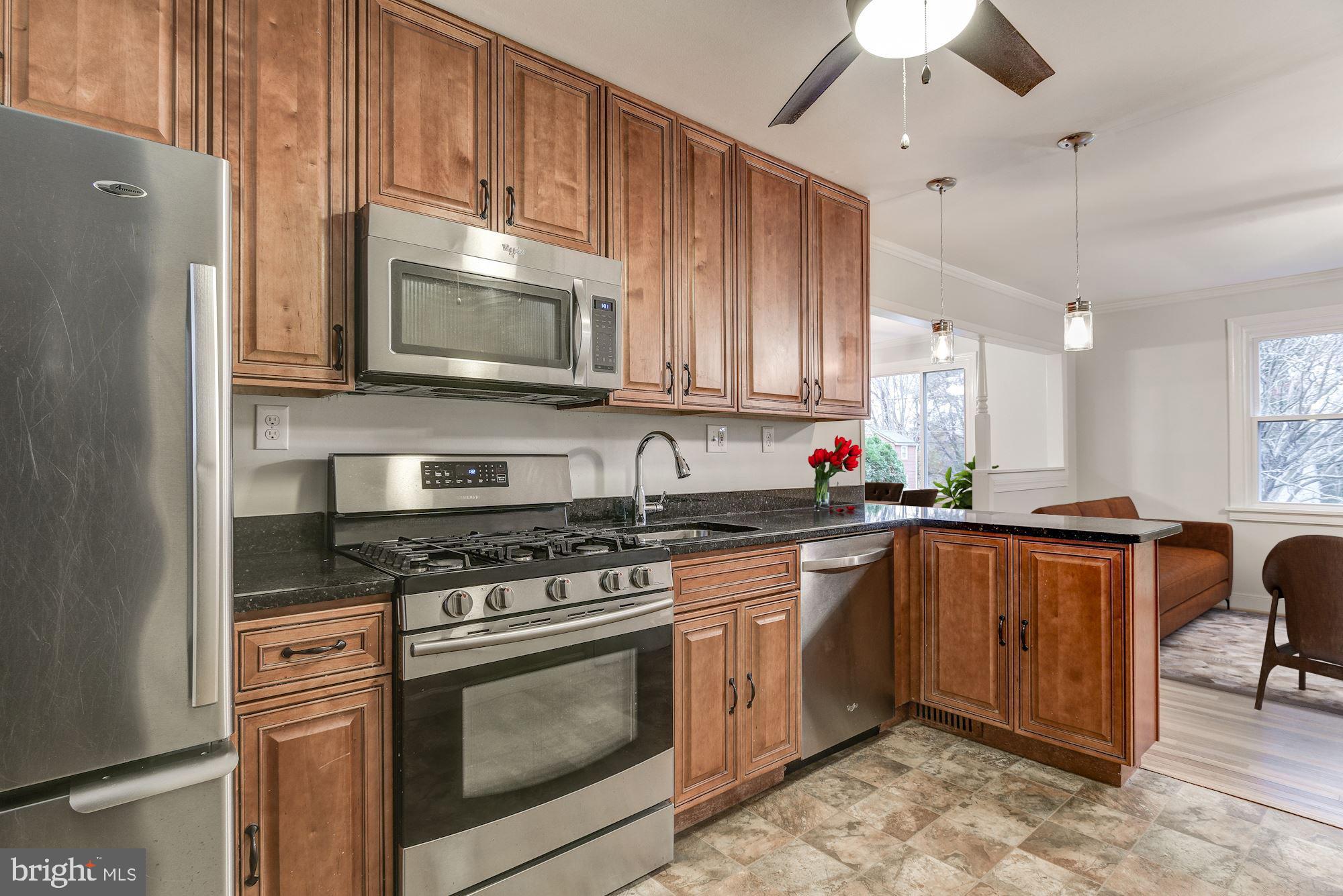 2512 Mason Street Silver Spring, MD 20902 - Photo 6 of 41