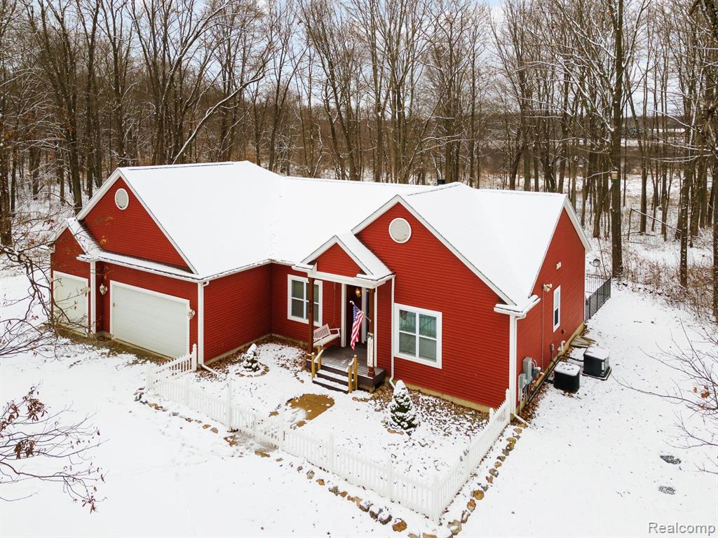 648 Jennings Road Whitmore Lake, MI 48189 - Photo 2 of 44 Gallery Image 2