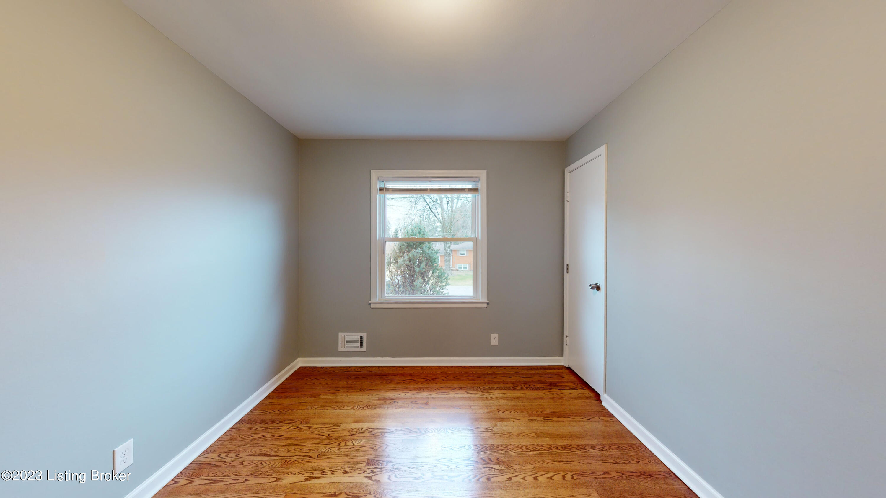 8911 Waltlee Road Louisville, KY 40291 - Photo 29 of 43 8911-Waltlee-02092023_091732