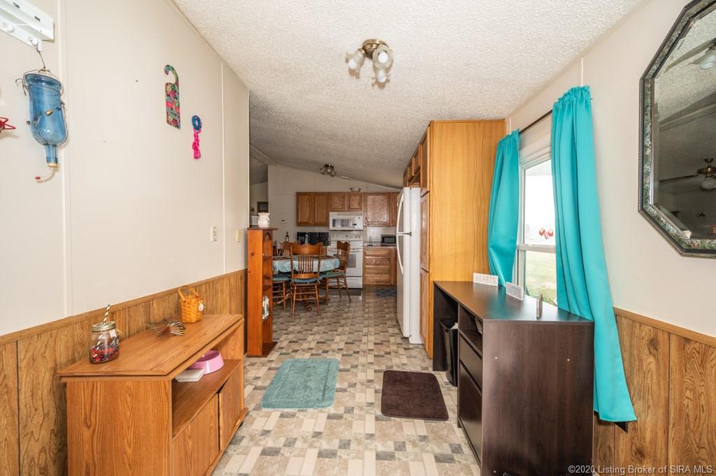 29606 Green Road Borden, IN 47106 - Photo 23 of 35 Gallery Image 23