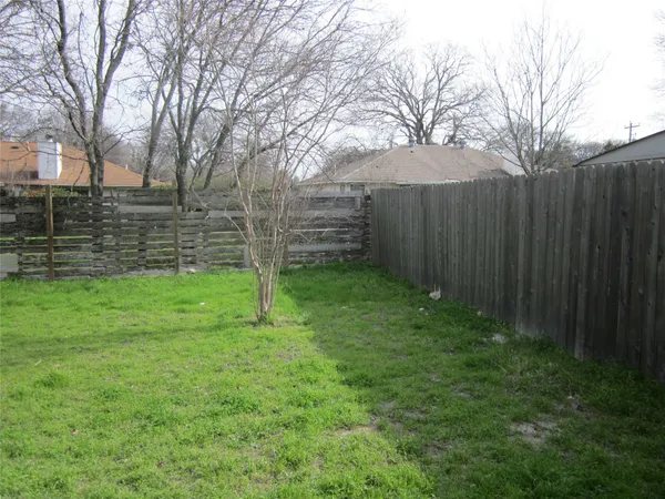 $1,395 | 102 Verna Spur, Unit B, Georgetown, TX 78628