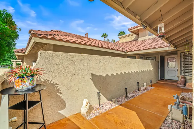a view of a tennis court