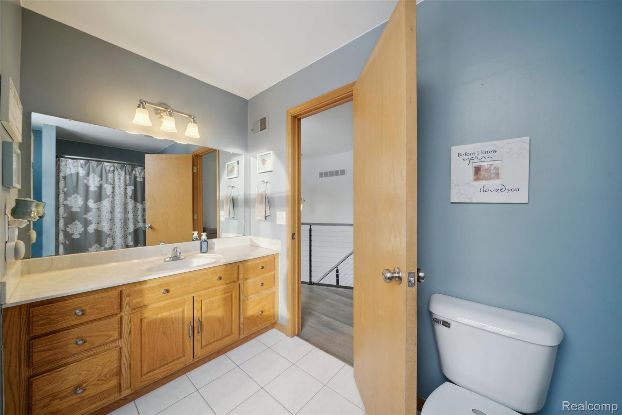17409 Fish Lake Road Holly, MI 48442 - Photo 25 of 54 Full Bathroom