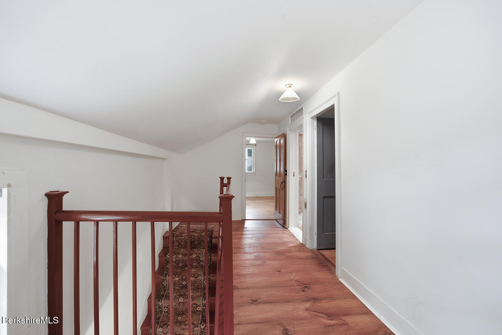 200 East Stahl Road Sheffield, MA 01222 - Photo 27 of 49 Landing