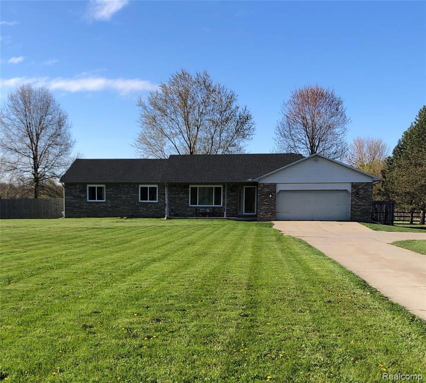 8274 East Potter Road Davison, MI 48423 - Photo 1 of 25