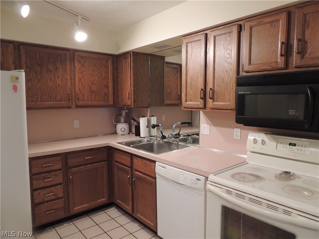 1175 East Calla Road, Unit A122 Youngstown, OH 44514 - Photo 9 of 20 Gallery Image 9