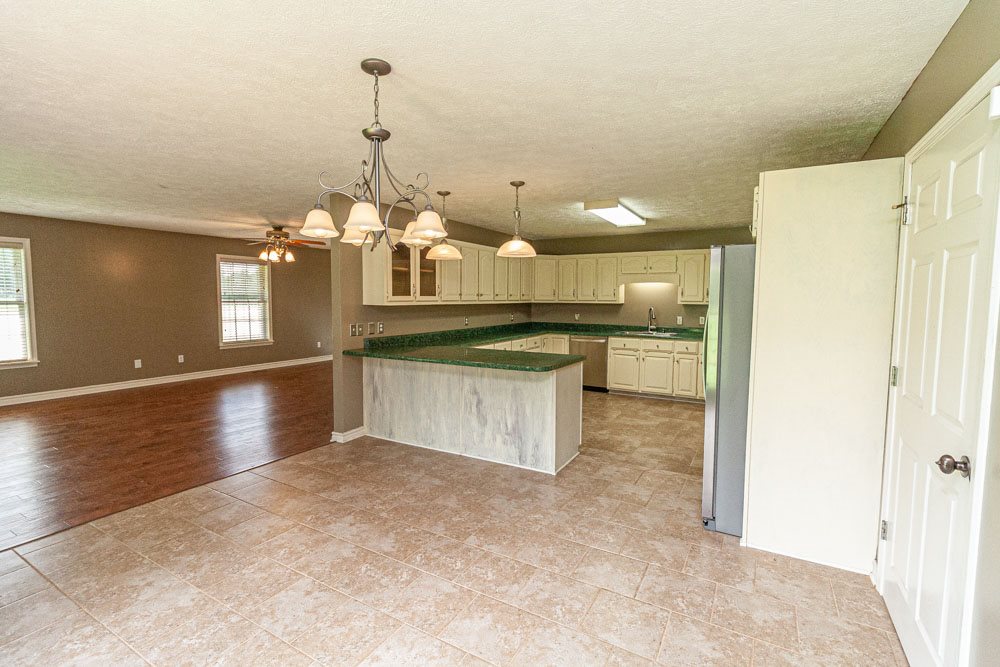 4286 Bethesda-Purdy Road Selmer, TN 38375 - Photo 4 of 21 Gallery Image 4