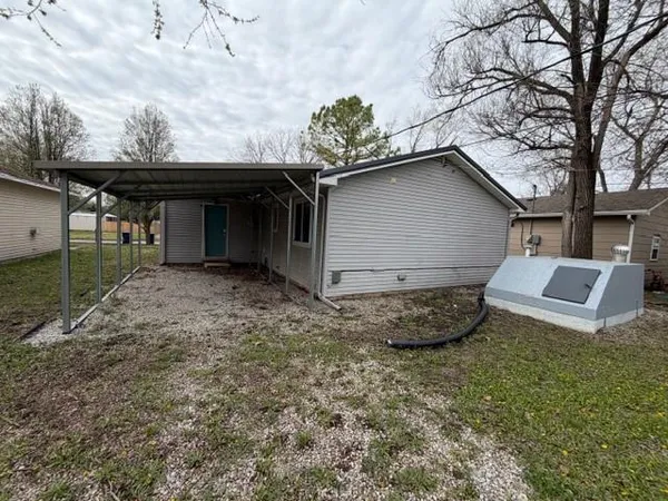 $74,900 | 518 West 4th Street, Eureka, KS 67045