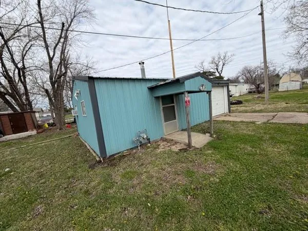 $74,900 | 518 West 4th Street, Eureka, KS 67045