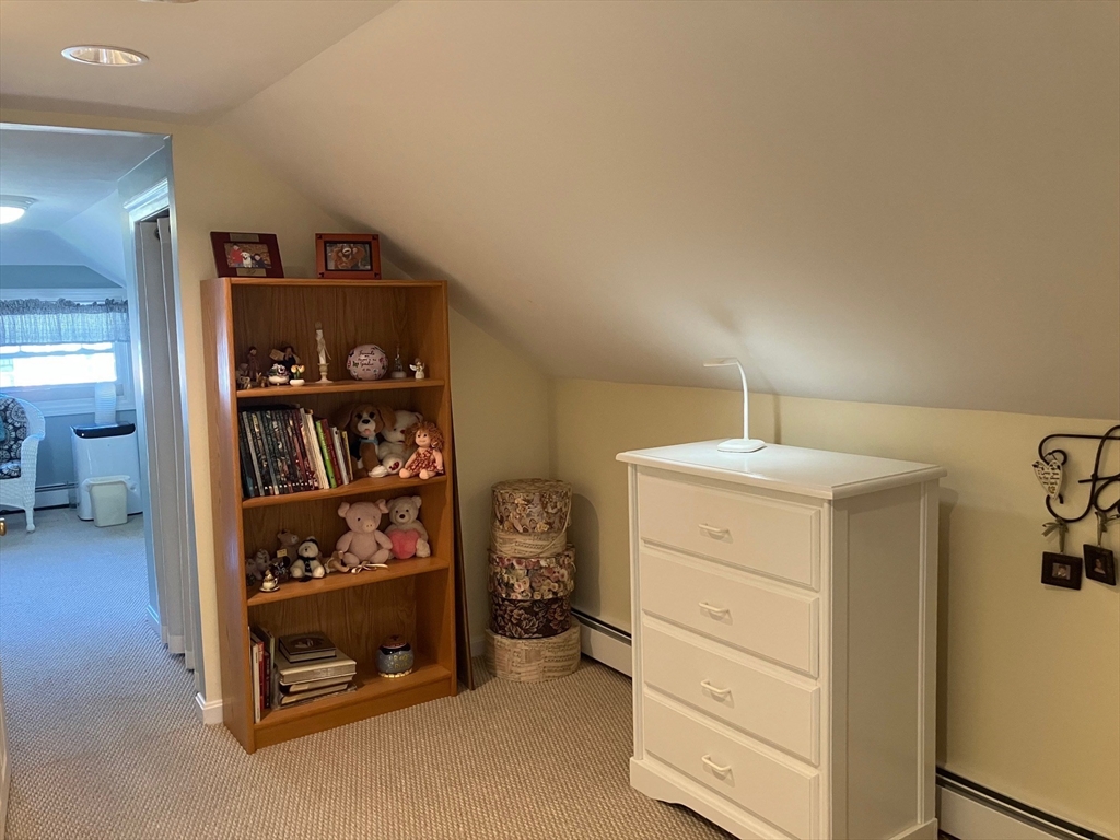 93 Crown Avenue Riverside, RI 02915 - Photo 22 of 33 a view of room with closet