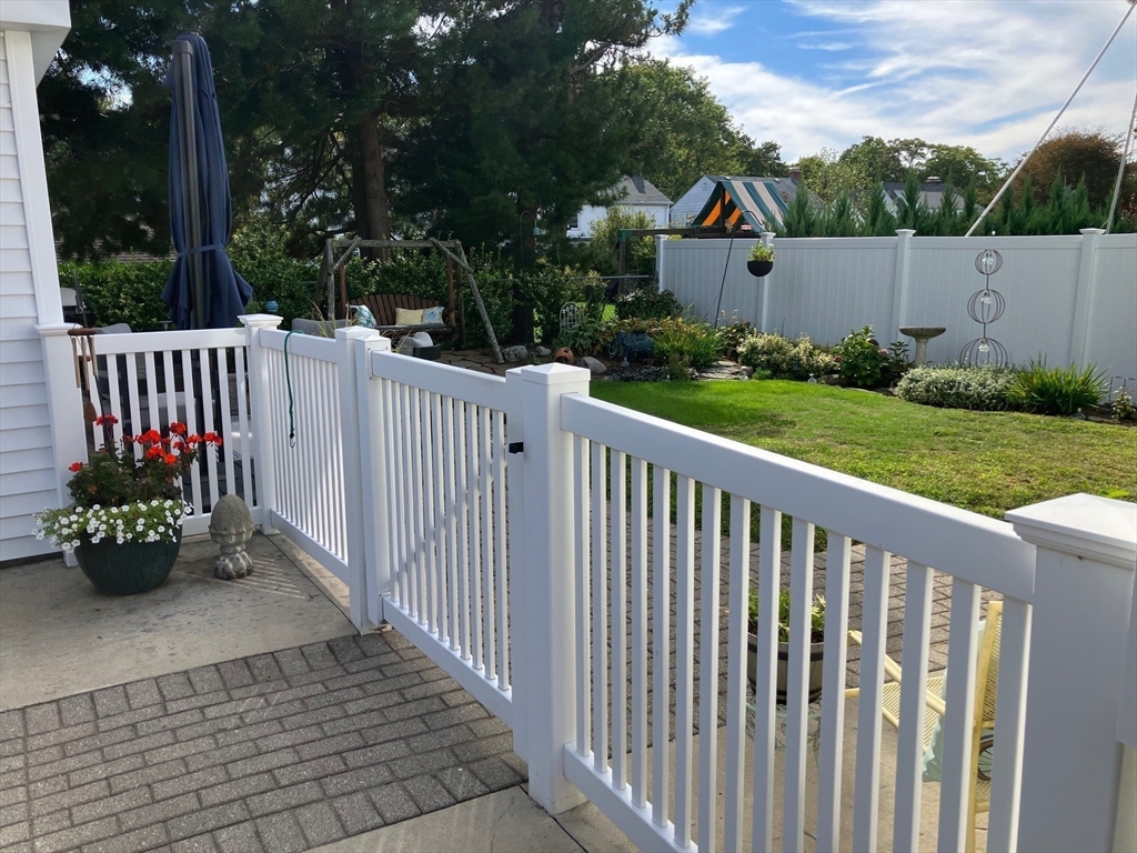 93 Crown Avenue Riverside, RI 02915 - Photo 27 of 33