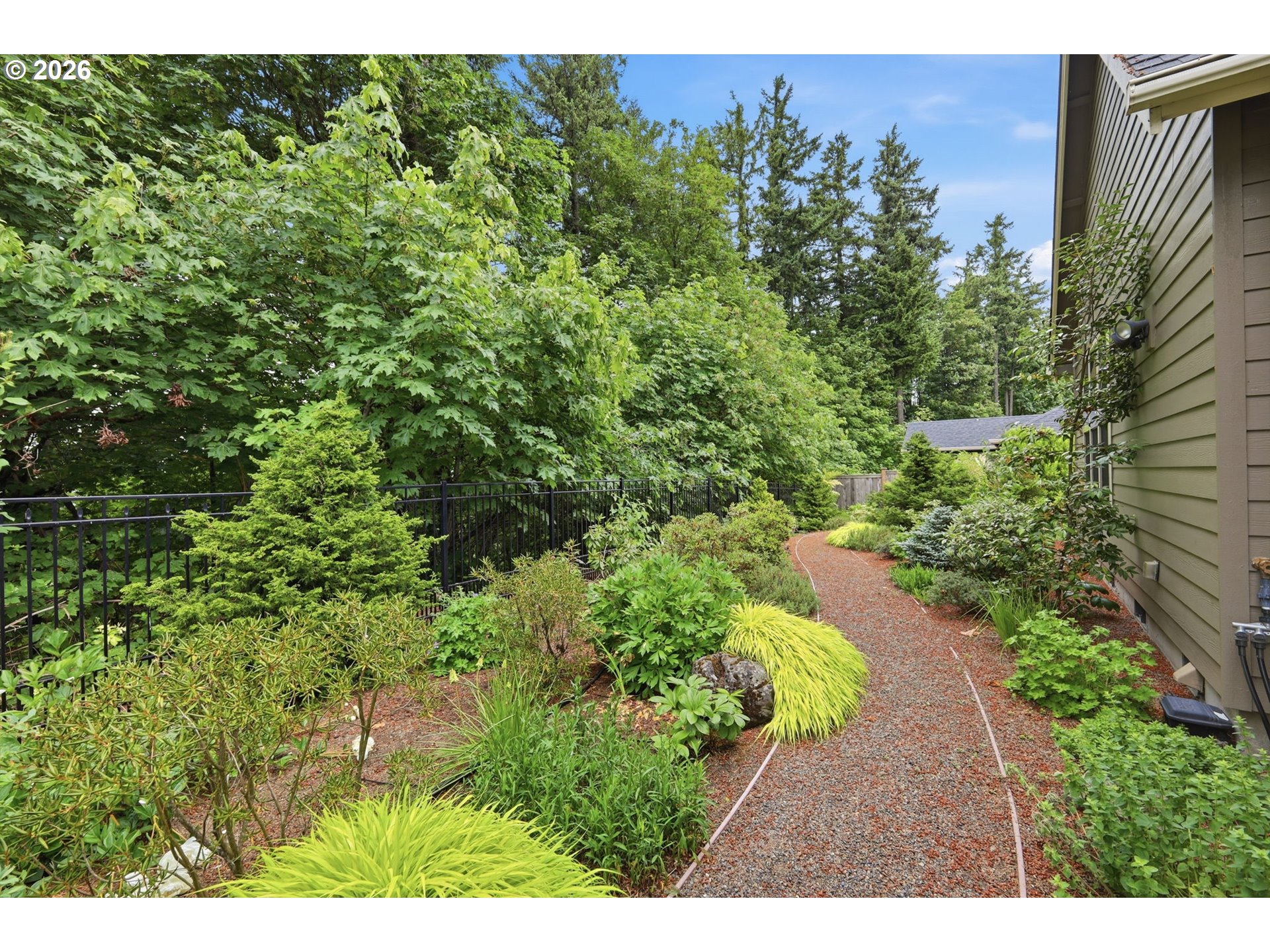 6110 Graystone Loop Springfield, OR 97478 - Photo 38 of 45