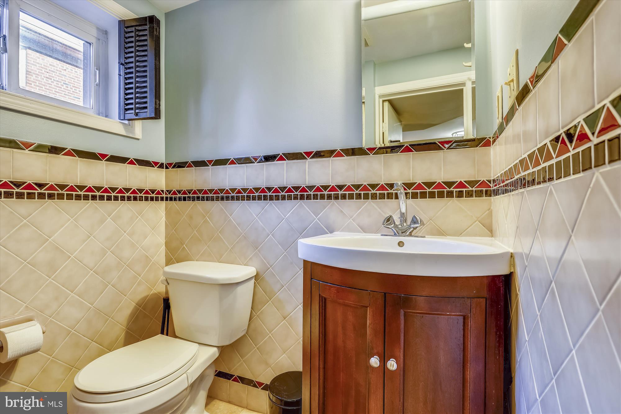 2513 Spencer Road Silver Spring, MD 20910 - Photo 22 of 28 Bath