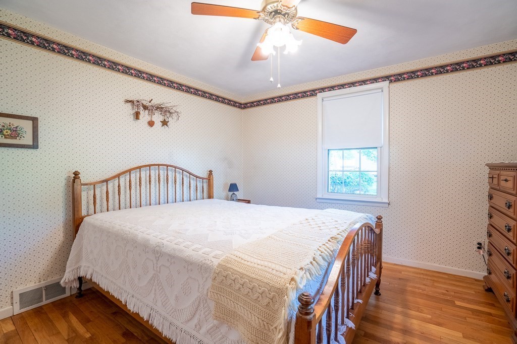 29 Pinebrook Drive Springfield, MA 01129 - Photo 13 of 32