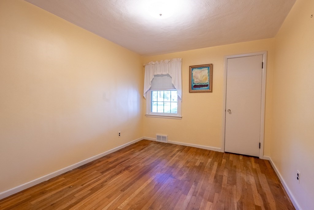 29 Pinebrook Drive Springfield, MA 01129 - Photo 16 of 32